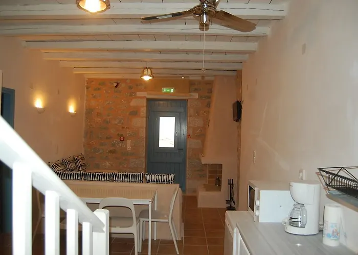 公寓 Philothea Mani Greece *